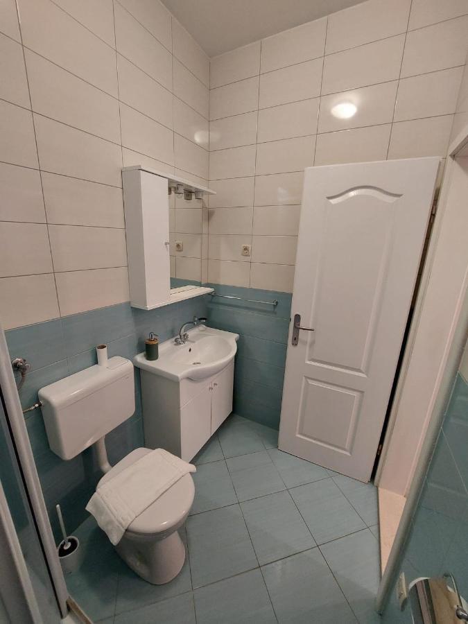 Story Apartment Baska Voda Luaran gambar