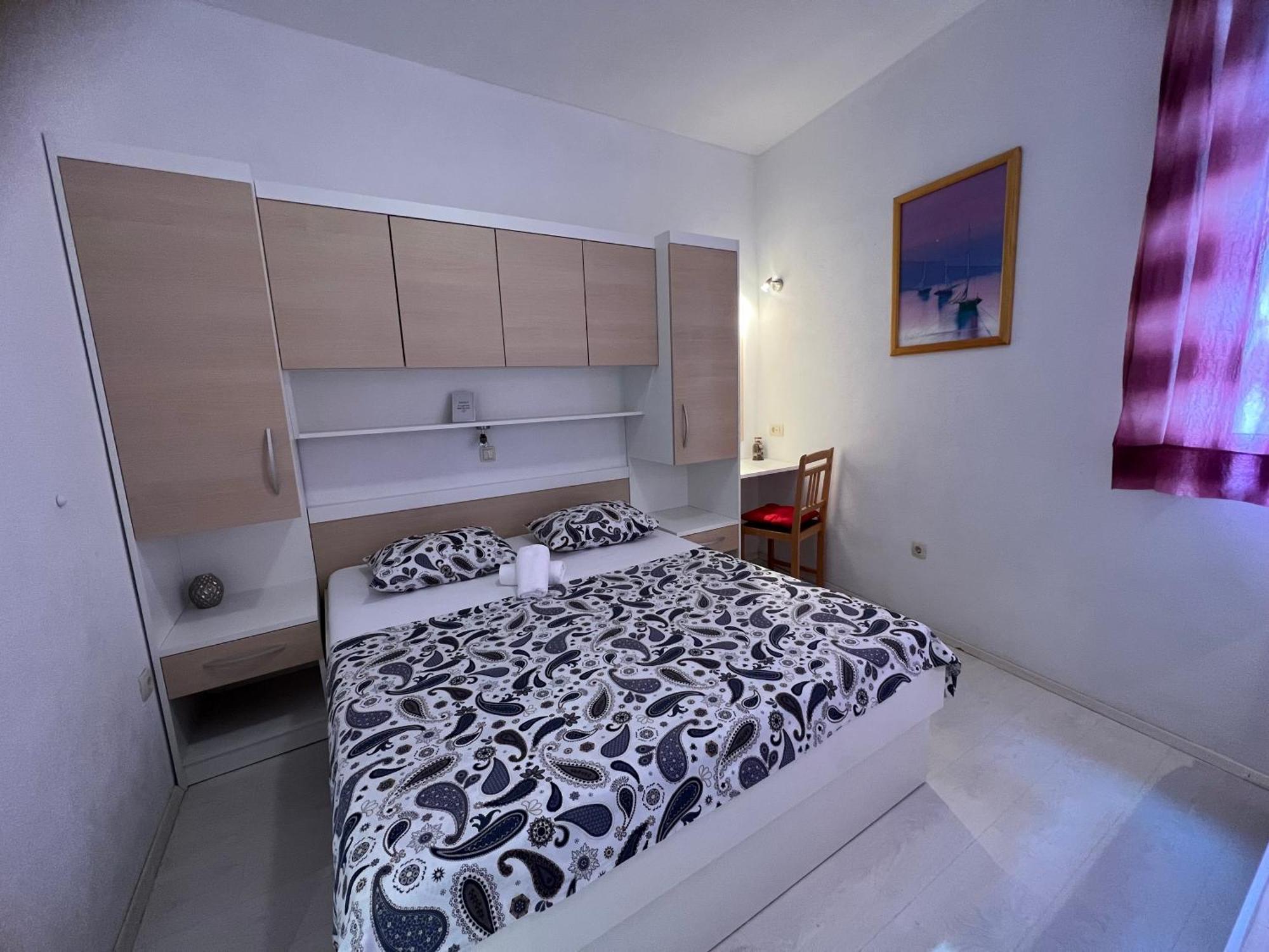 Story Apartment Baska Voda Luaran gambar